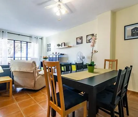 Piso Playa Costabella 马尔韦利亚